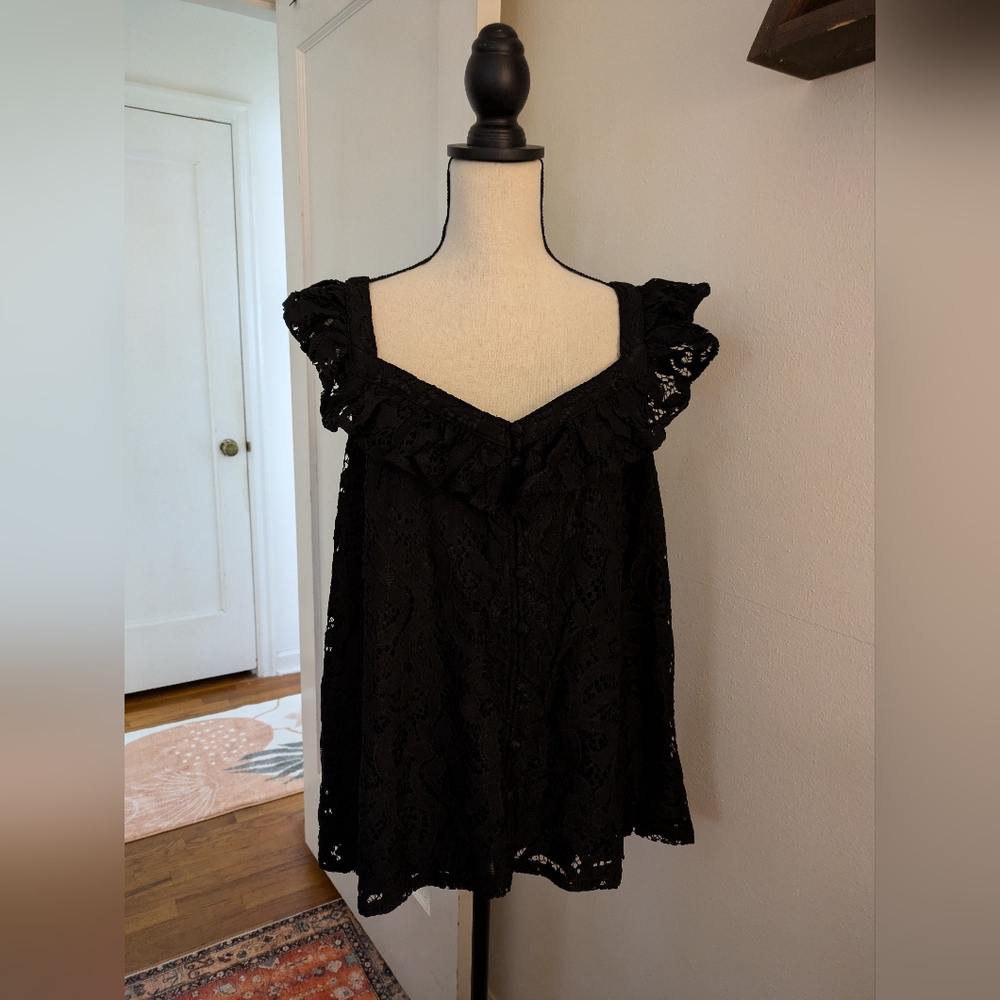 Torrid Black Lace Sleeveless Top (1)